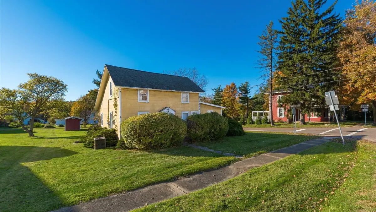 157 N Market Street N, Martinsburg, OH 43037 - #1
