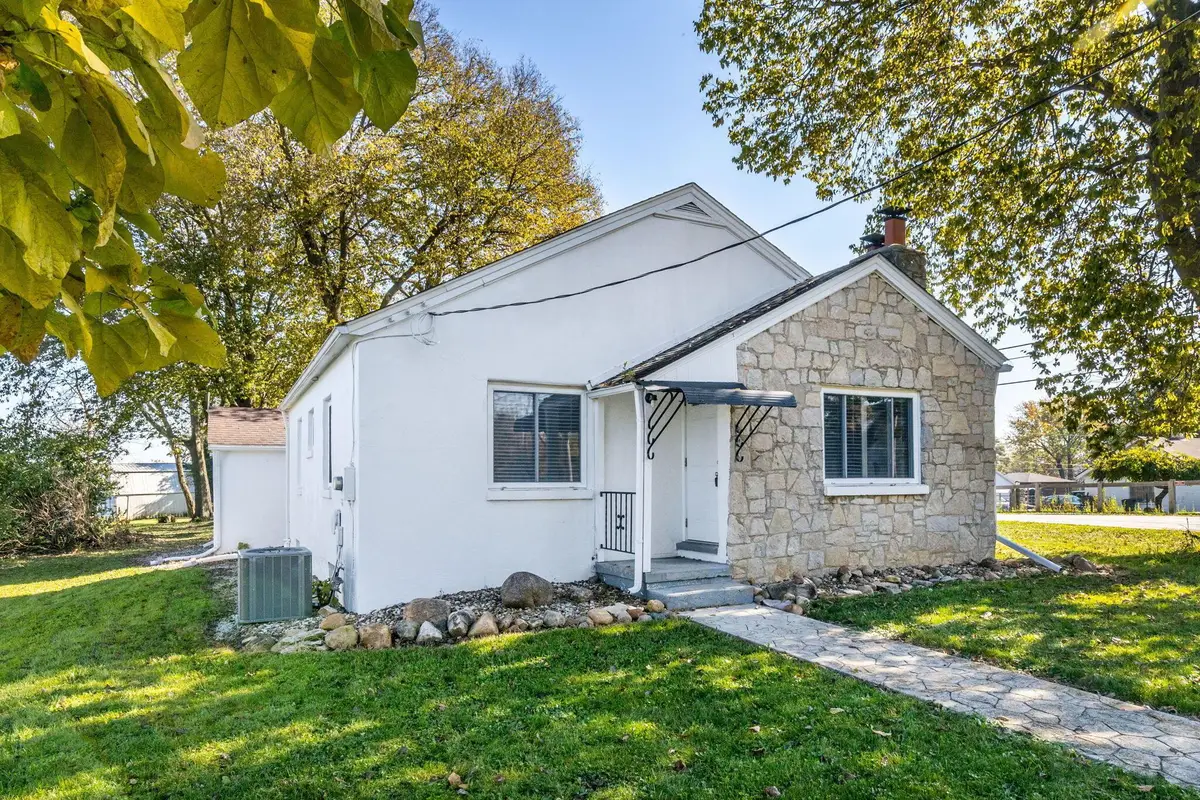 2 Cyrus Street, Commercial Point, OH 43116 - #1
