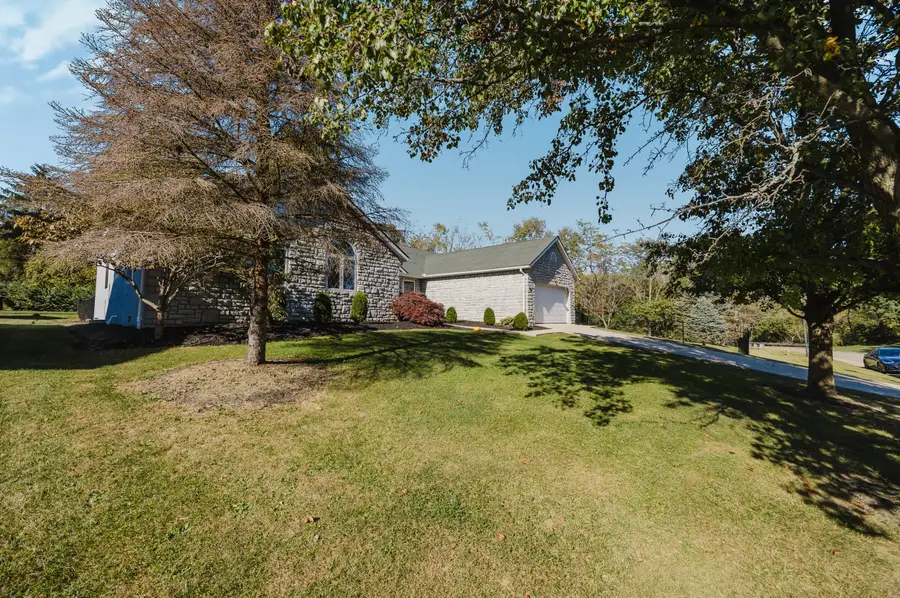 99 Valleyview Drive, Mount Sterling, OH 43143 - #3