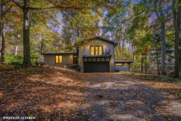 942 Elm Court, Heath, OH 43056