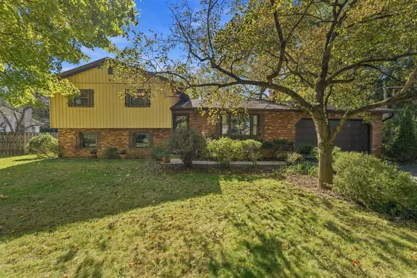 2135 Lane Road, Columbus, OH 43220