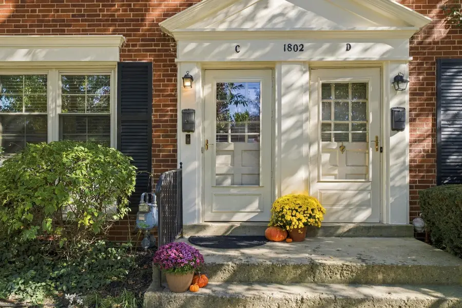 1802 Kings Court, Columbus, OH 43212 - #2