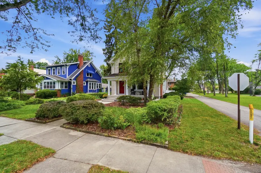 413 E Dunedin Road, Columbus, OH 43214 - #3
