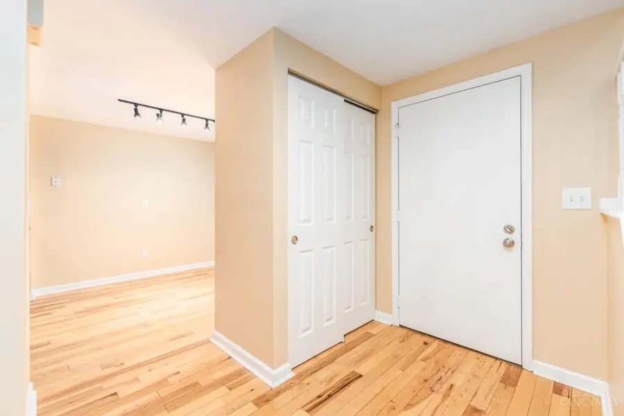 10946 Barrington Court, Sycamore, OH 45242 - #3