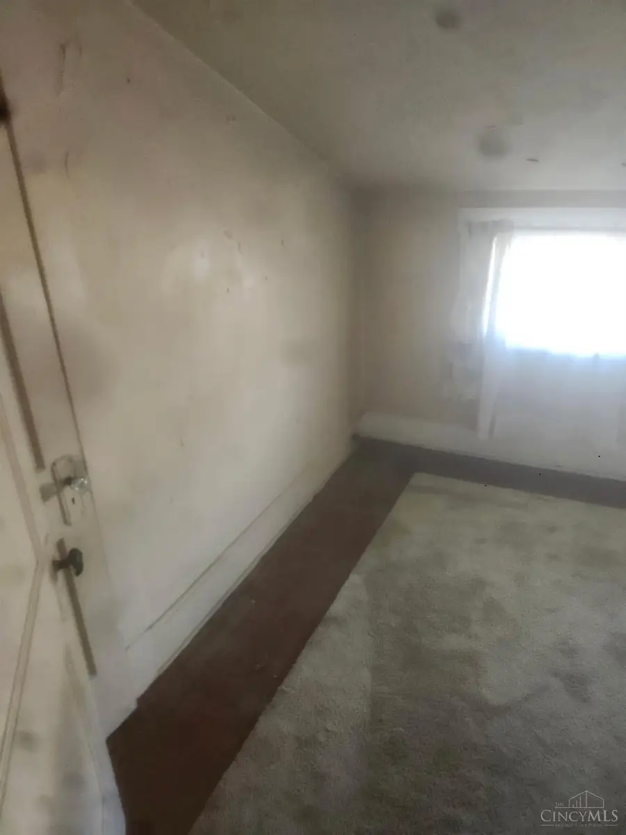 1611 Grantwood Avenue, Cincinnati, OH 45207 - Image #3