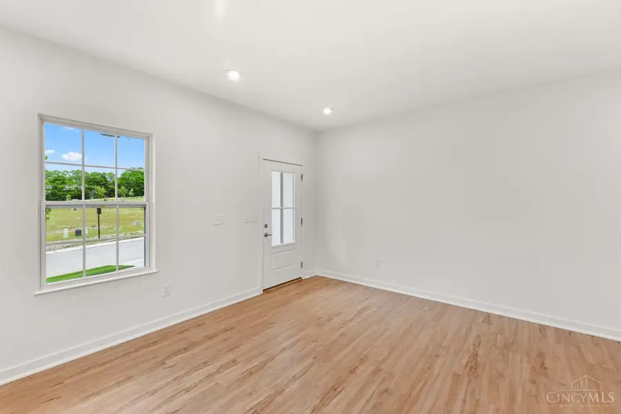 135 Magnolia Lane, Springboro, OH 45066 - Image #2