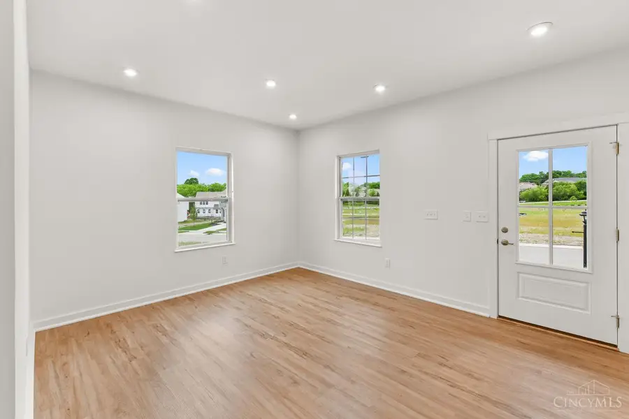 135 Magnolia Lane, Springboro, OH 45066 - Image #3