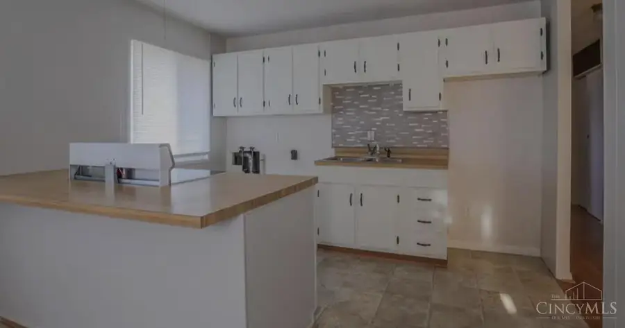 9562 Trafalgar Court, Colerain Township, OH 45251 - Image #3