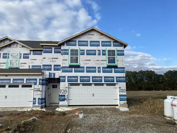 1874 Vista Lake Drive, Goshen Twp, OH 45122