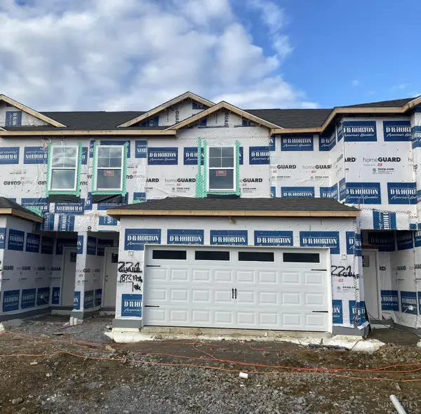 1872 Vista Lake Drive, Goshen Twp, OH 45122