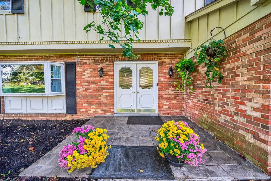 5702 Sherwood Drive, Miami Township, OH 45150 - Image #2