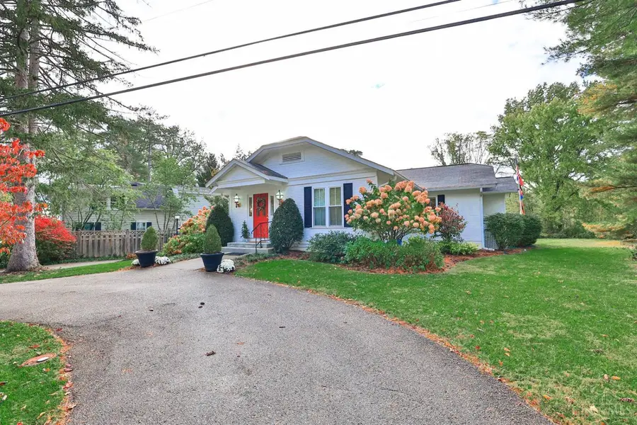 8815 Old Indian Hill Road, Indian Hill, OH 45243 - Image #2