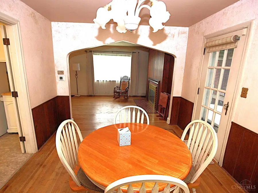 5553 Surrey Avenue, Green Township, OH 45248 - Image #3