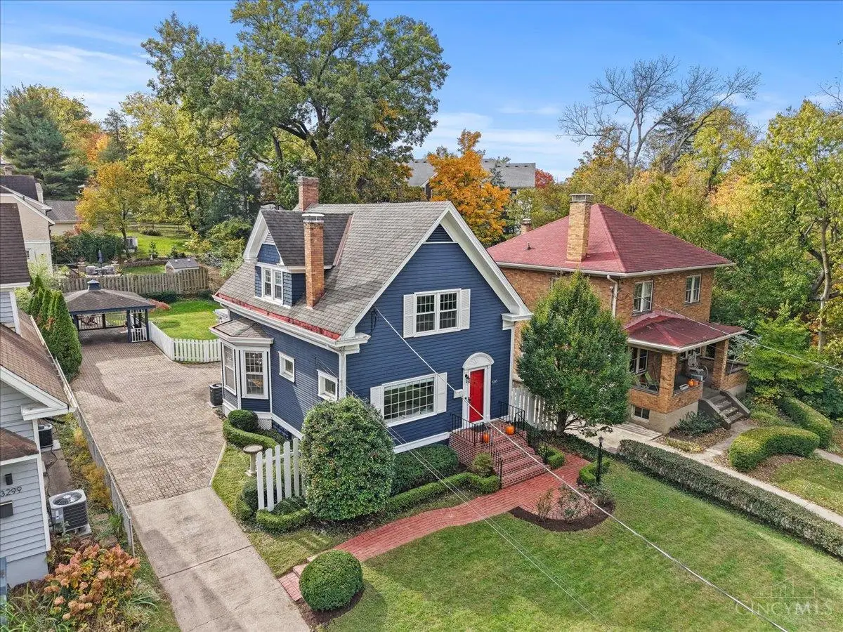3295 Linwood Avenue, Cincinnati, OH 45226 - Image #1