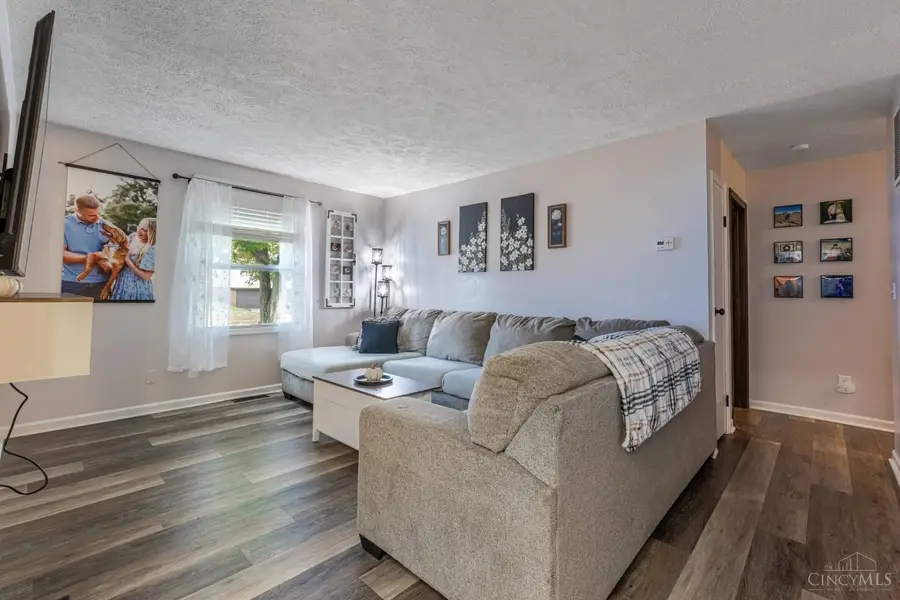 515 Cranewood Drive, Trenton, OH 45067 - Image #2