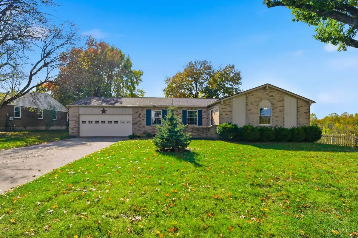 2061 Edinburg Lane, Fairfield, OH 45014 - Image #1
