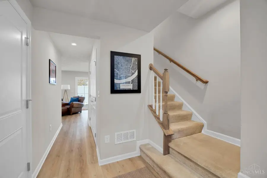 34 Wentworth Lane, Deer Park, OH 45236 - Image #2