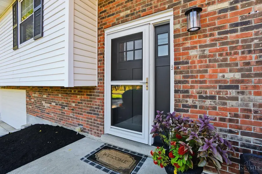 10519 Wyscarver Road, Evendale, OH 45241 - Image #2