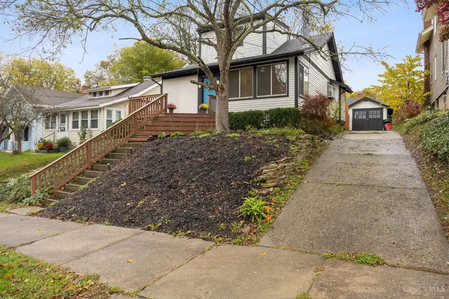 1561 Spring Lawn Avenue, Cincinnati, OH 45223 - Image #2