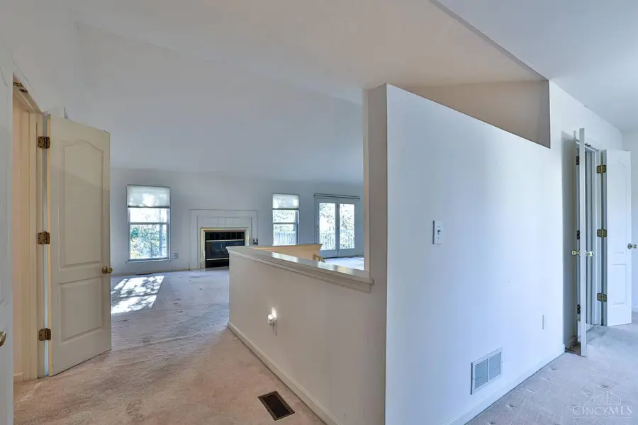 21 Wallace Grove Lane, Milford, OH 45150 - Image #3