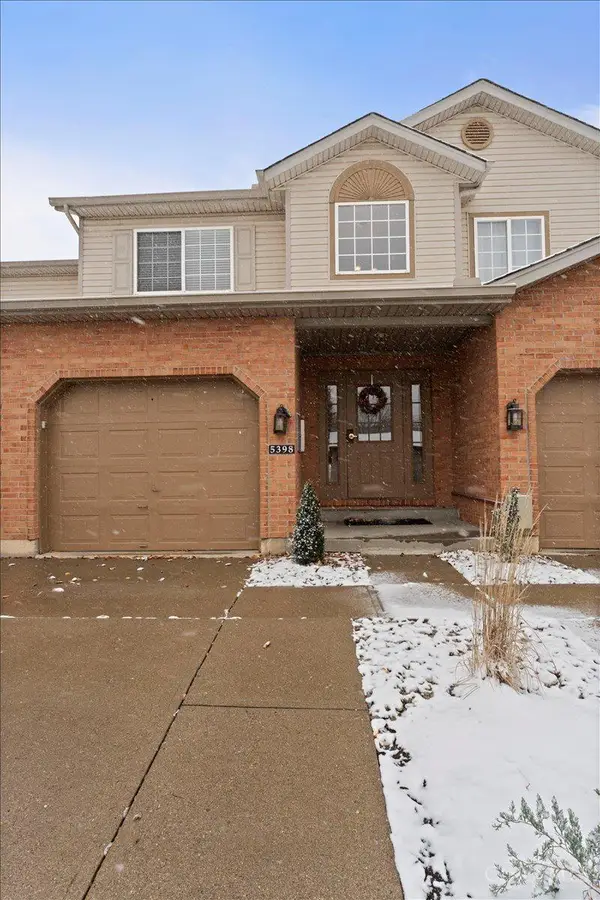 5398 Harbourwatch Way #301, Deerfield Twp., OH 45040