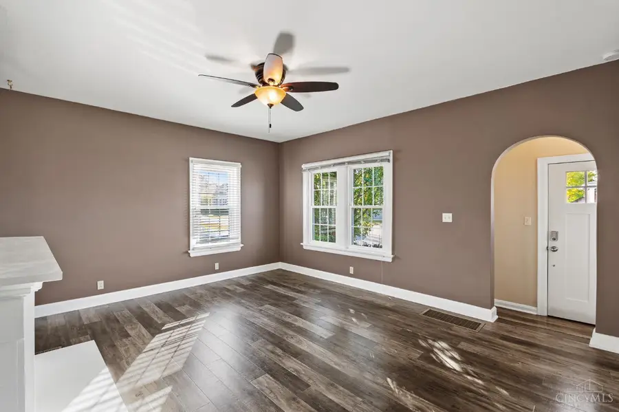 8028 Beech Avenue, Deer Park, OH 45236 - Image #2