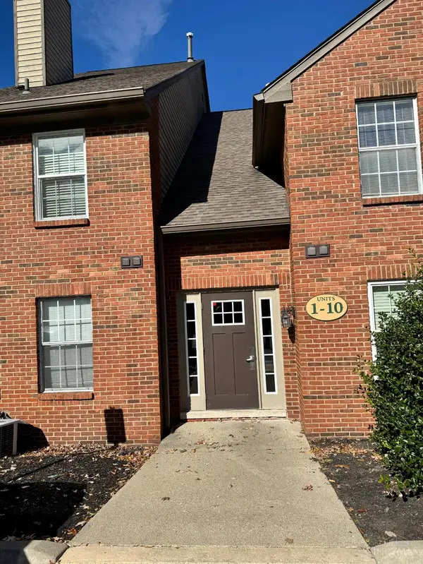 10555 Montgomery Road #5, Montgomery, OH 45242