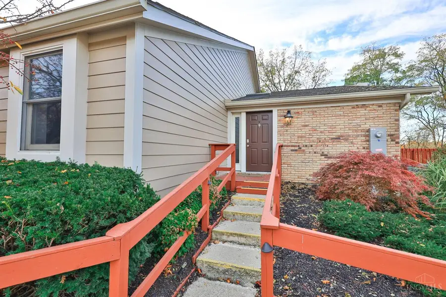 11811 Vaukvalley Lane, Symmes Township, OH 45249 - Image #2