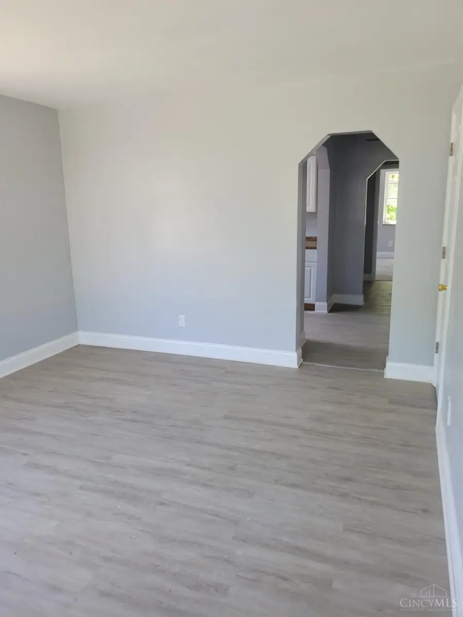 3037 N Hegry Circle, Cincinnati, OH 45238 - Image #3