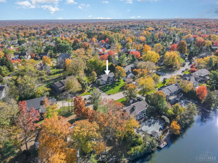 8126 Baywood Court, Maineville, OH 45039 - Image #2