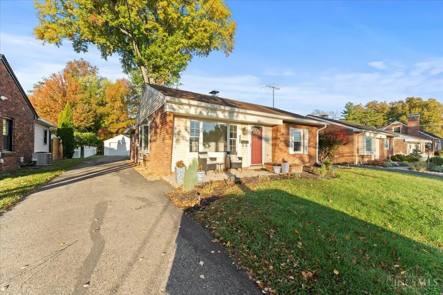 8363 Wexford Avenue, Sycamore Township, OH 45236 - Image #2