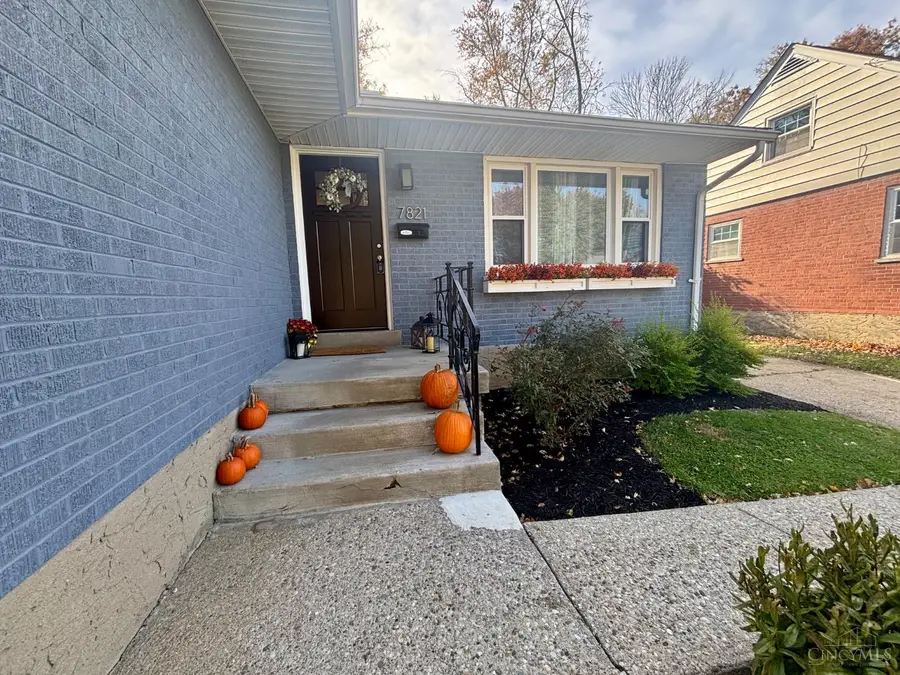 7821 Greenbriar Lane, Madeira, OH 45243 - Image #3