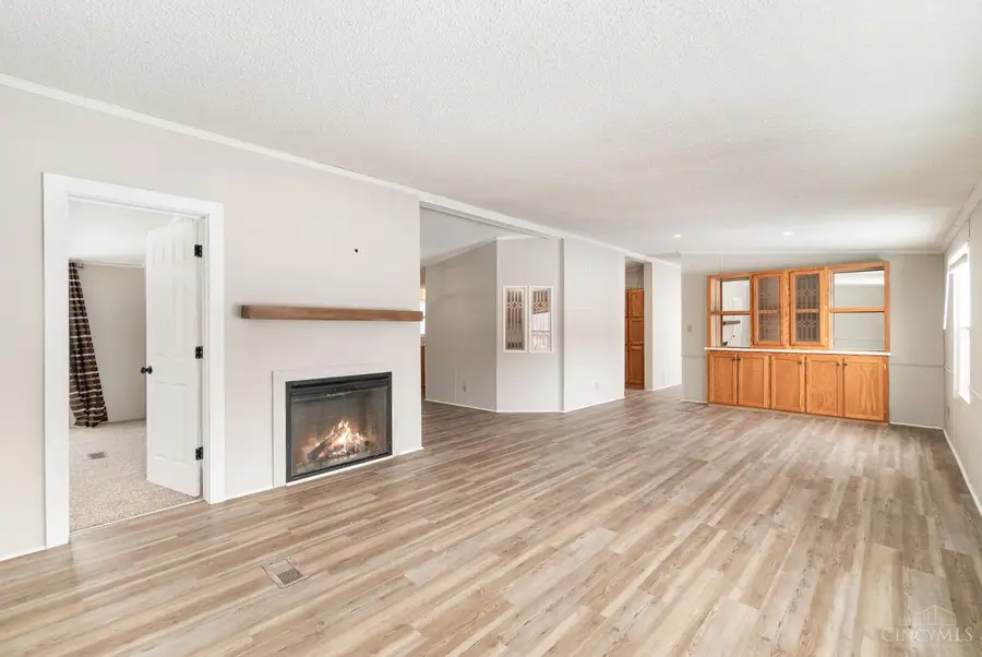 15467 Hillcrest Road, Green, OH 45154 - Image #3