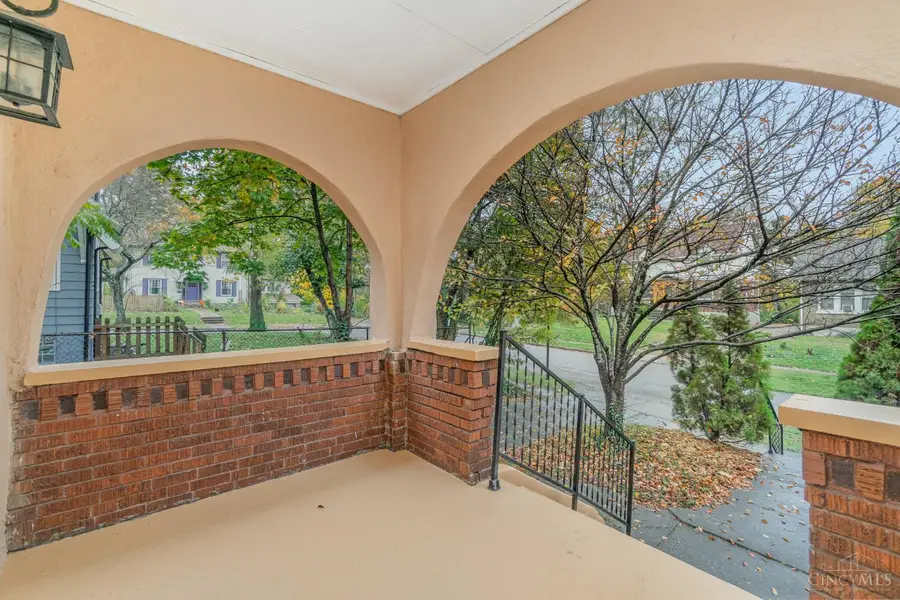 3954 Glencross Avenue, Cincinnati, OH 45217 - Image #2