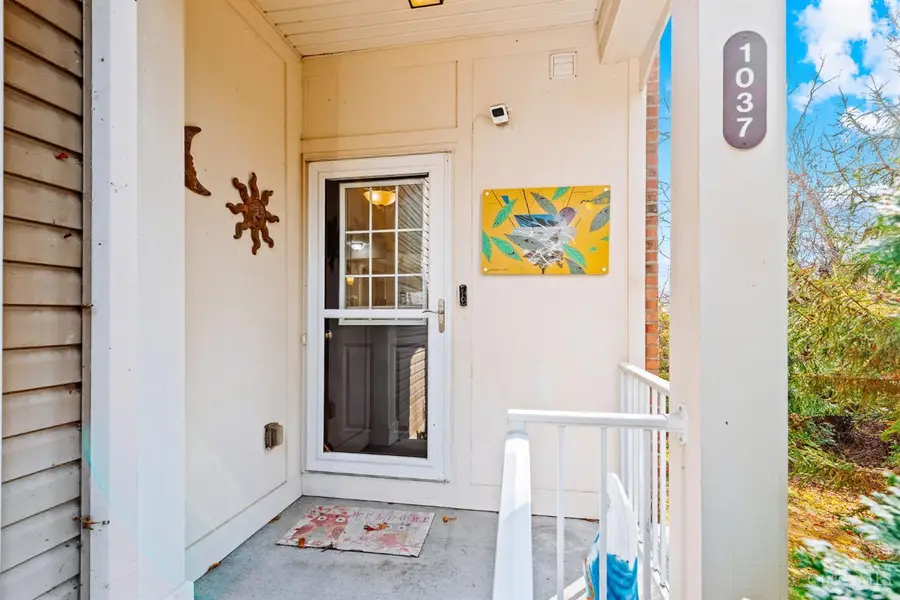 1037 Lost Crossing, Pleasant Hills, OH 45231 - Image #2