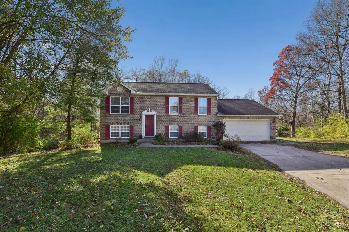 1221 Nottingham Road, Amelia, OH 45102 - Image #1