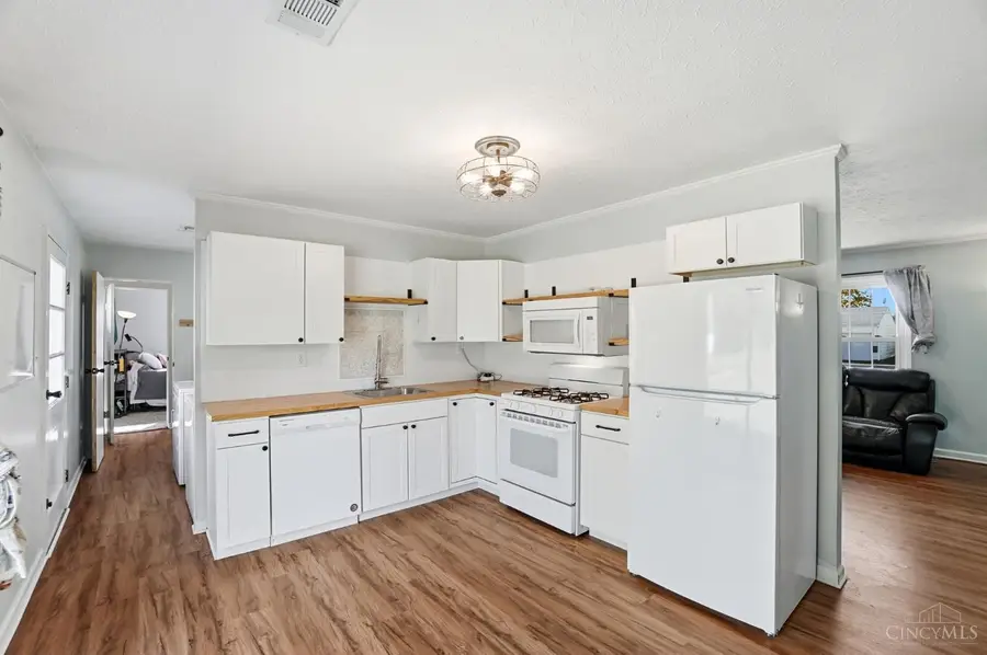 10044 Crusader Drive, Cincinnati, OH 45251 - Image #2