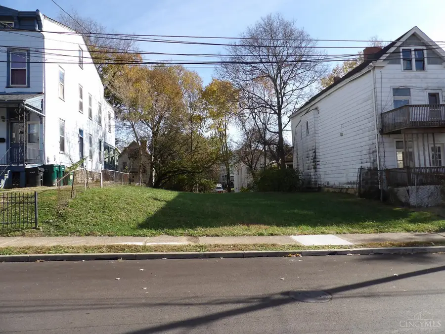 942 Wells Street, Cincinnati, OH 45205 - Image #2