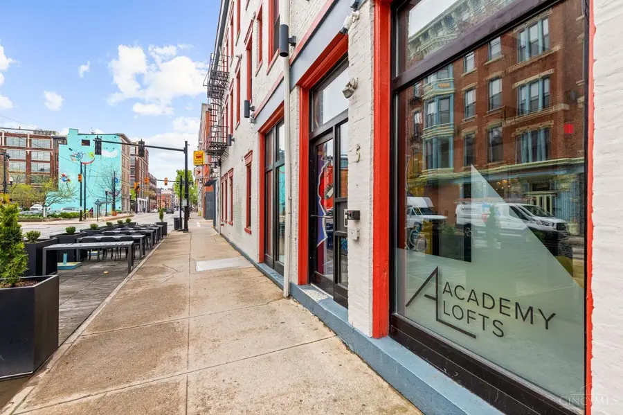 5 W Twelfth Street #3, Cincinnati, OH 45202 - Image #3