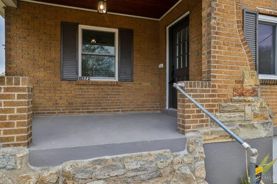 1572 Yarmouth Avenue, Cincinnati, OH 45237 - Image #2
