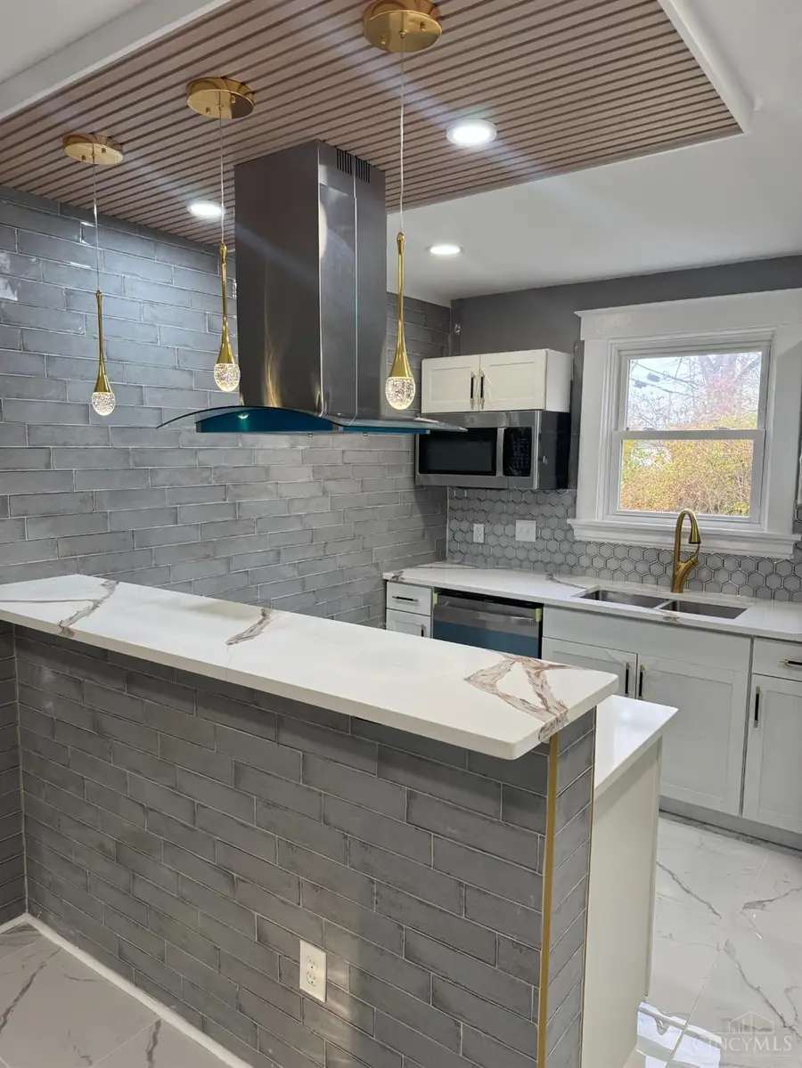 10152 Chester Road, Woodlawn, OH 45215 - Image #3