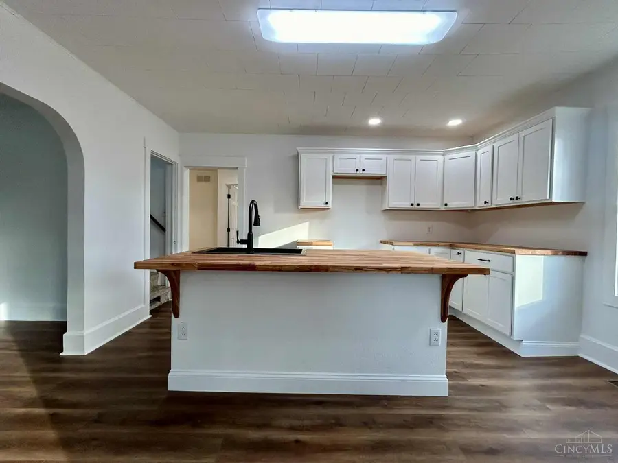 25 S Taylorsville Road, Hillsboro, OH 45133 - Image #2