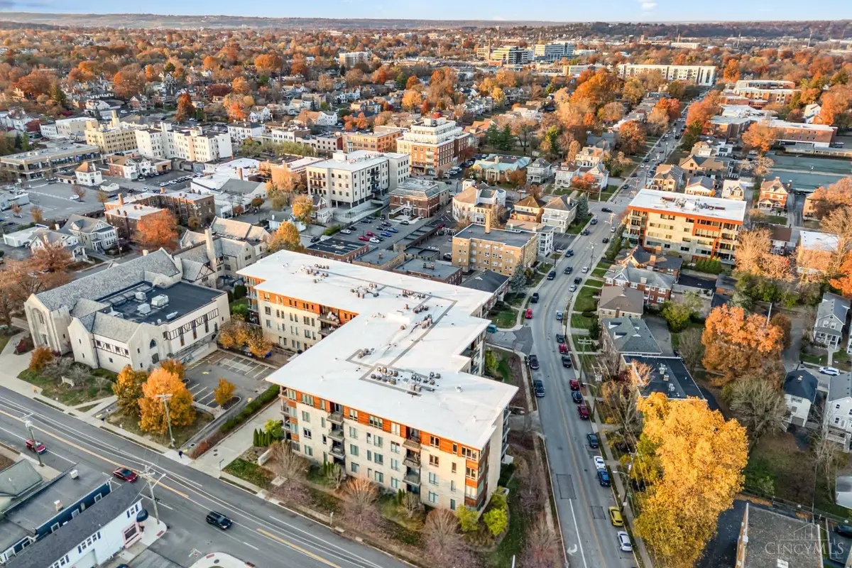 2770 Observatory Avenue #404, Cincinnati, OH 45208 - Image #1