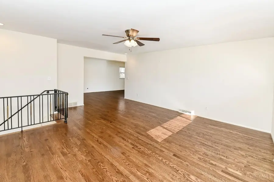 8543 Foxcroft Drive, Finneytown, OH 45231 - Image #3