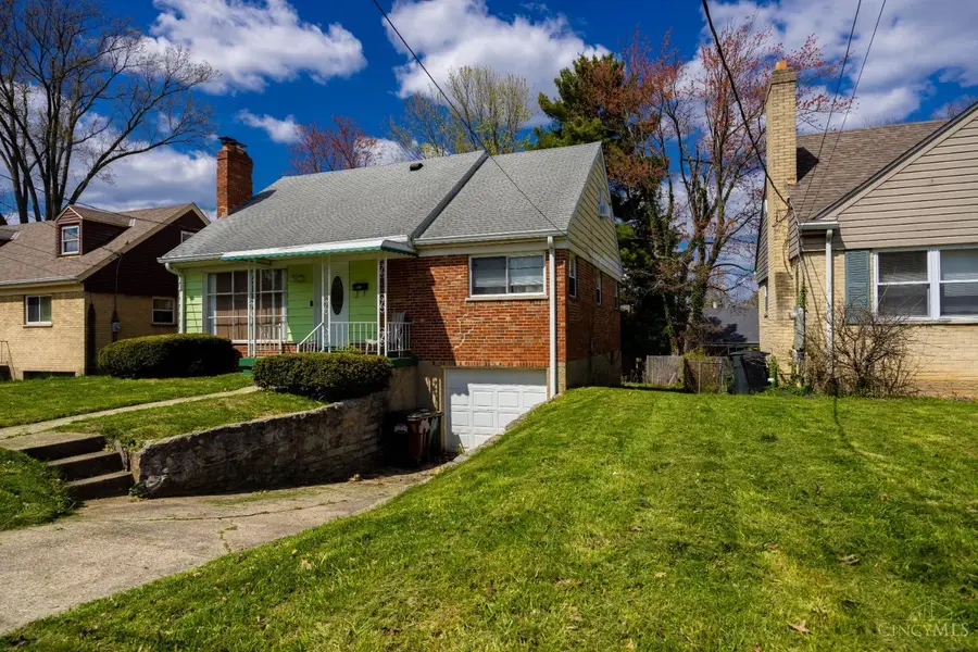 3962 S Fordham Place, Silverton, OH 45213 - Image #2