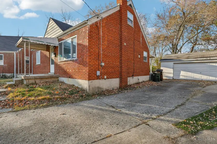 9225 Maverick Drive, Northbrook, OH 45231 - Image #2