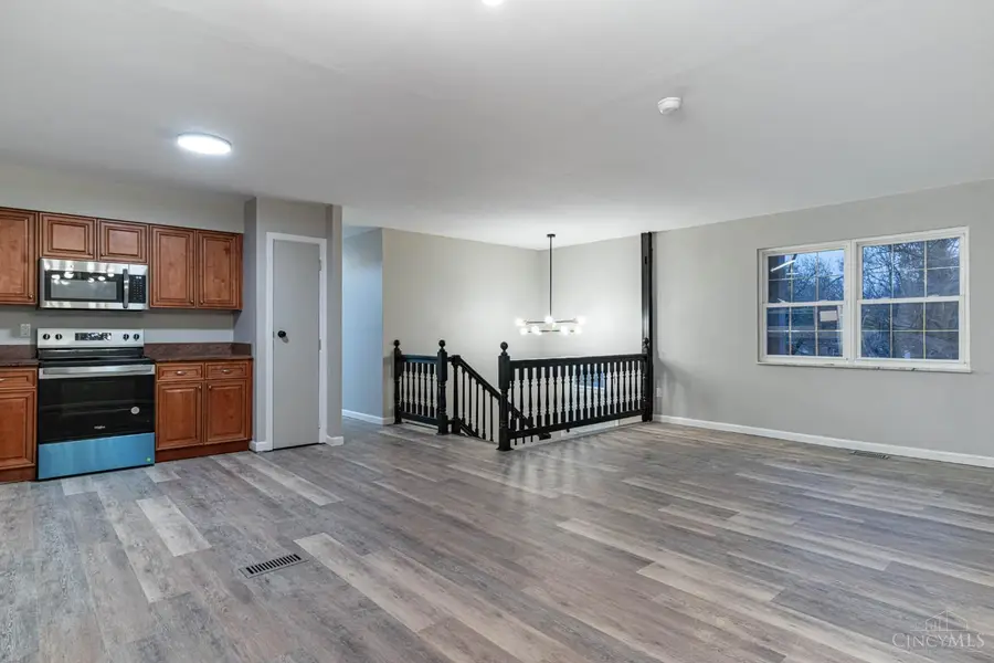 580 Bessinger Drive, Forest Park, OH 45240 - Image #2