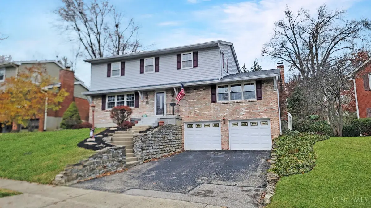 1017 Ligorio Avenue, Greenhills, OH 45218 - Image #1