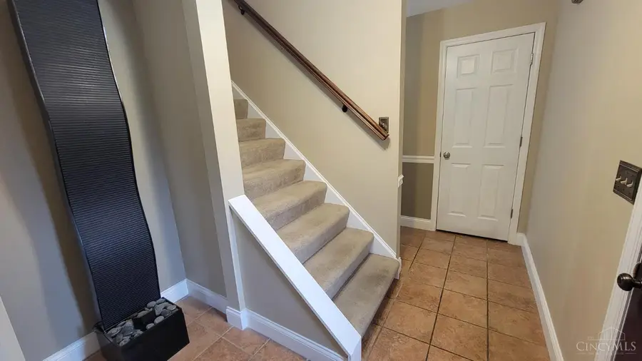 1017 Ligorio Avenue, Greenhills, OH 45218 - Image #3