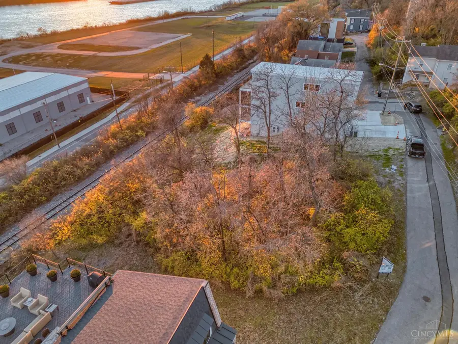 2851 Hoff Avenue, Cincinnati, OH 45226 - Image #2